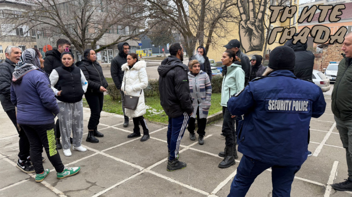 СЛЕД РОМСКАТА СВАДА В КАЛТИНЕЦ: Глоба от 300 лева за един от мъжете предизвикал сбиването