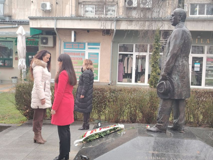 Горнооряховчани почетоха 151-та годишнина от рождението на Атанас Буров