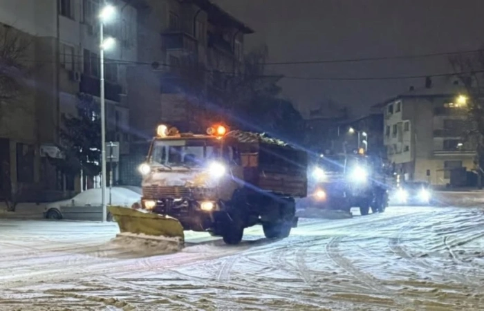 В обедните часове снегопочистващите машини в Лясковец отновоще бъдат на терен