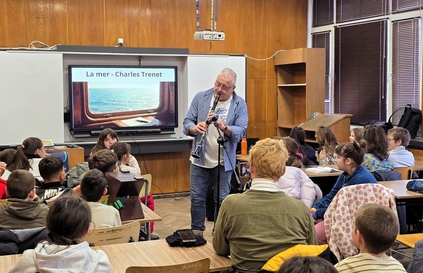 Историята на музиката и духовите инструменти оживя в ОУ „Св. Патриарх Евтимий“