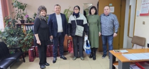 Започна данъчната кампания в Павликени. Първите десет граждани получиха подарък от кмета