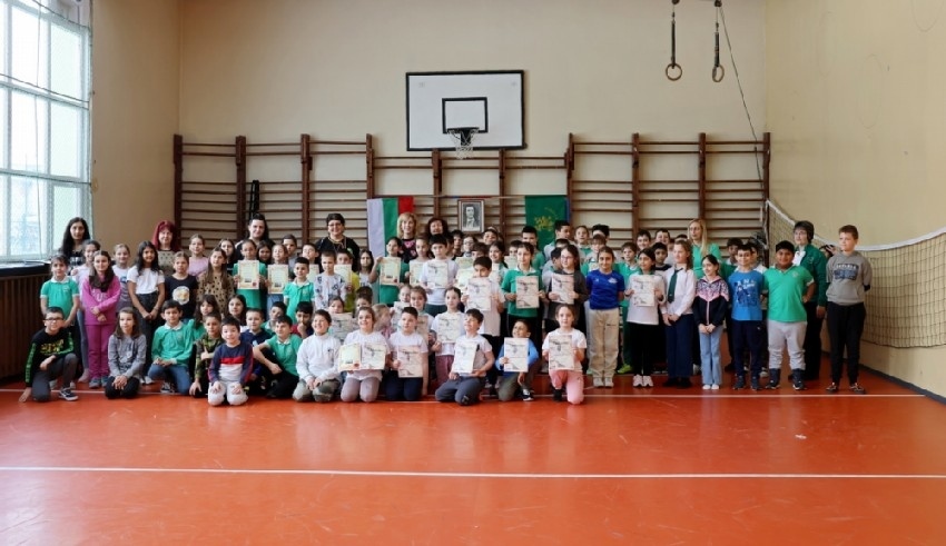 Ученици от пет училища от Област Велико Търново се включиха в състезания „Лъвски скок“ в Лясковец