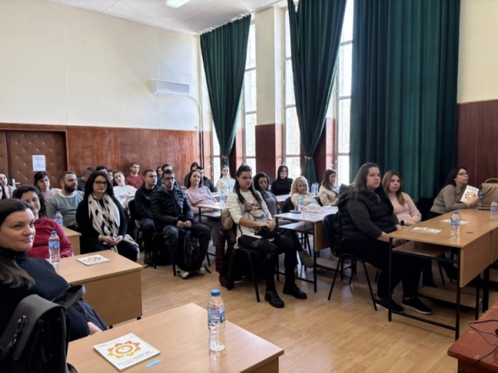 Бъдещи майки се информираха за ползите от естественото раждане и медицинските предпоставки за цезарово сечение 