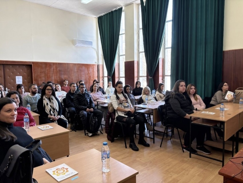 Бъдещи майки се информираха за ползите от естественото раждане и медицинските предпоставки за цезарово сечение 