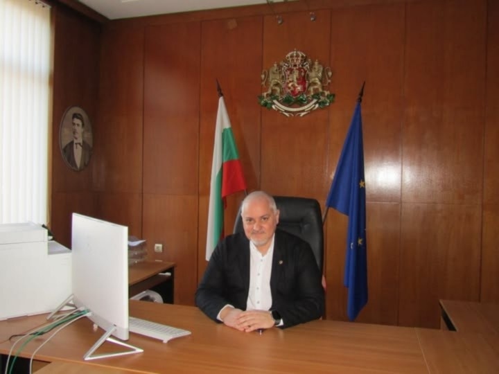 Областният управител Валентин Михайлов встъпи в длъжност