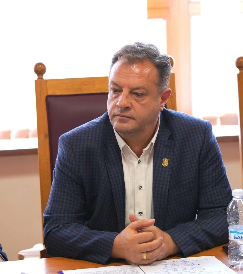 Даниел Панов поиска от министъра на околната среда и водите спешна проверка на възобновената дейност на „Кроношпан“