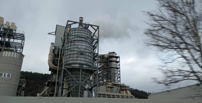 РИОСВ съставя акт на завод „Кроношпан“ за разпространение на миризми