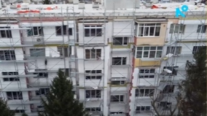 Без тераси, климатици и с течащ покрив: Жители на блокове във Велико Търново се оплакват от некачествено саниране