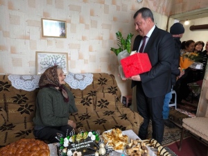 На 8 март инж. Емануил Манолов уважи най-новия столетник в община Павликени – Небие Ахмедова