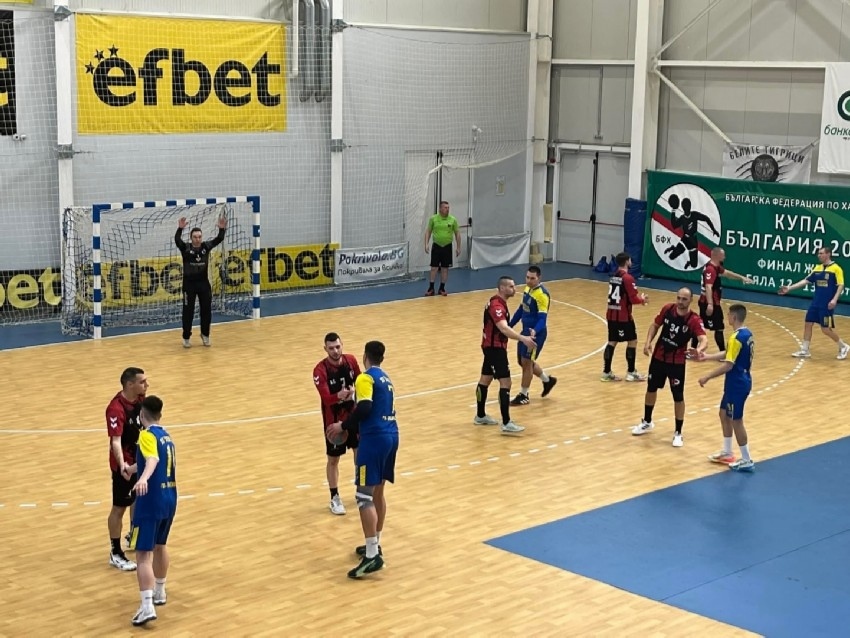 Хандбалният Локомотив се класира за финалната четворка на Купата