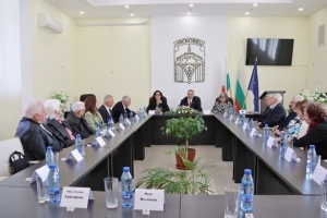 Местната власт се срещна с бивши управници и почетни граждани по случай 146 г. от обявяването на Лясковец за град