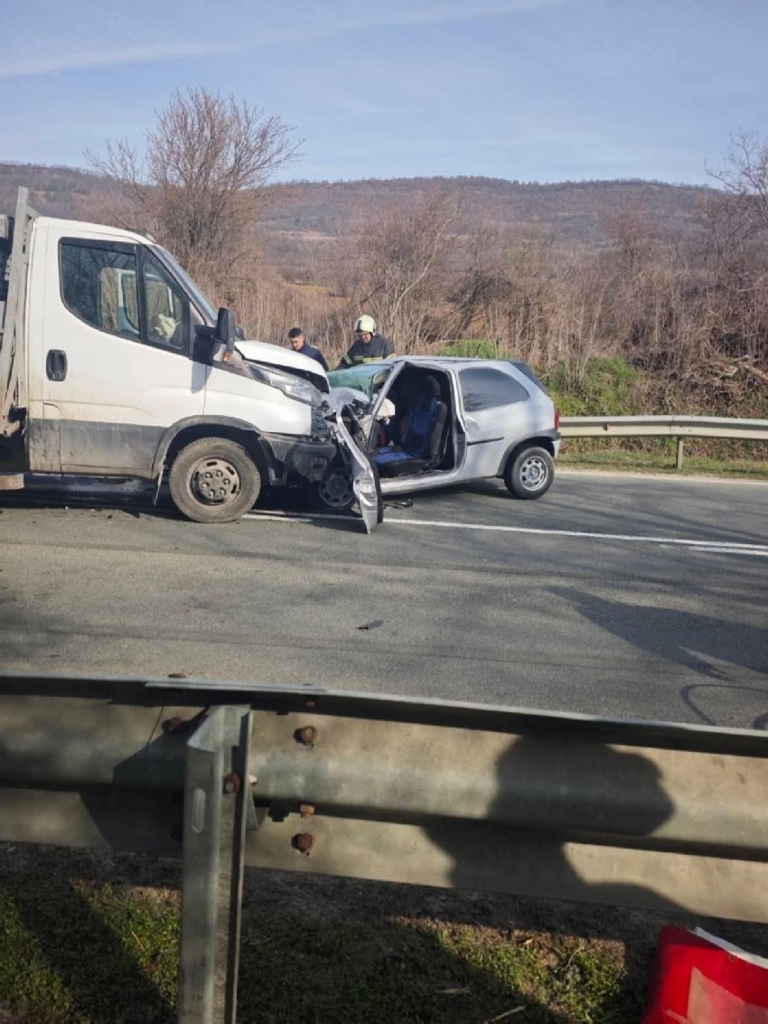 Затвориха пътя София - Варна край Севлиево заради тежка катастрофа (СНИМКА)