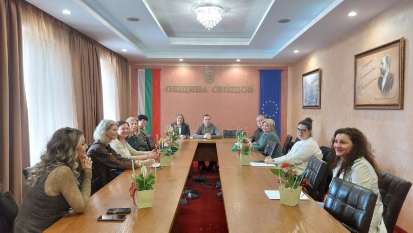 Кметът на Свищов поздрави лично представителите на социалните услуги в общината