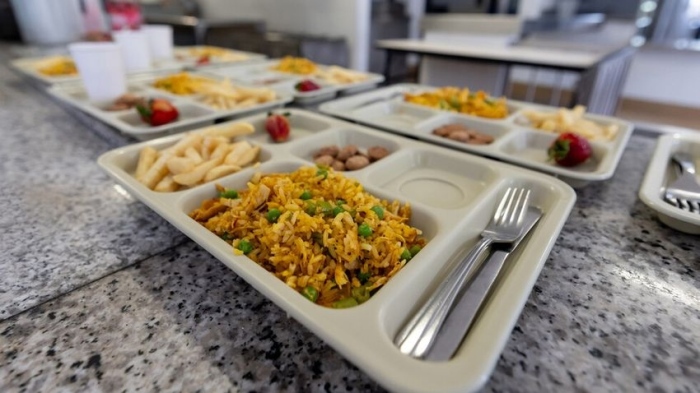 Как се хранят учениците: Плесен и храна с изтекъл срок