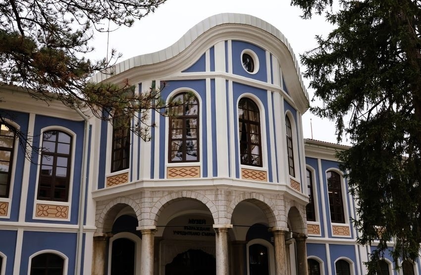 Конституционният съд открива честванията на 35-годишнината си навръх Деня на българската Конституция във Велико Търново