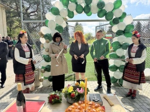 Откриха три нови игрища за учениците на ПГАТ „Цанко Церковски“