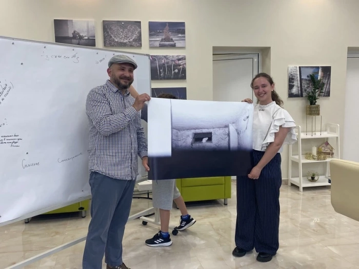 В Младежки център – Свищов бе представена на фотокнигата на Свилен Начев „Илюзията за смисъл“