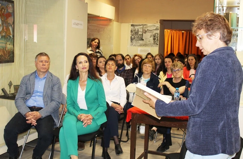 За словото и българската революция, започнала от книгите разговаряха на среща в деня на светите братя - равноапостолите Кирил и Методий в горнооряховския Исторически музей