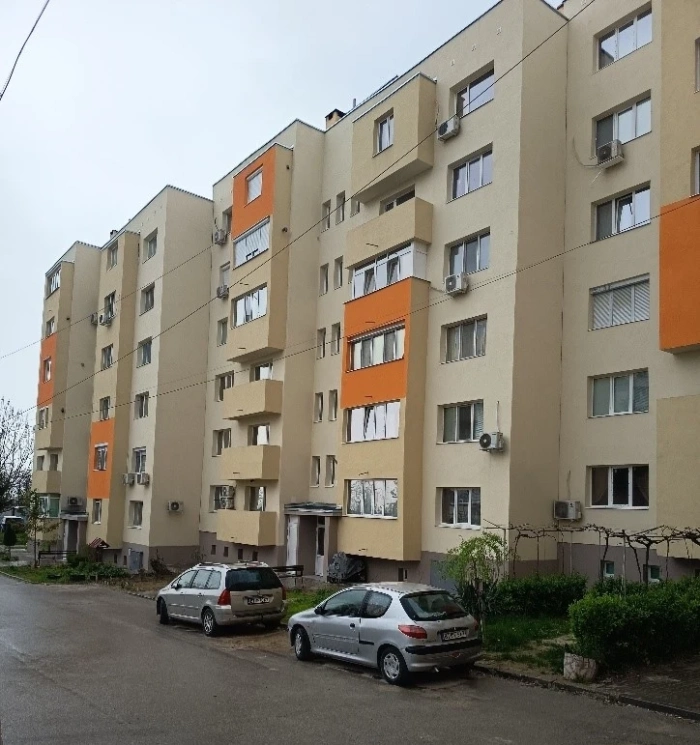 Приключиха дейностите по проект за енергийно обновяване на жилища в Свищов