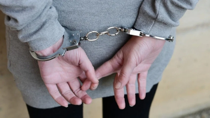 Задържаха дъщеря ударила с пепелник майка си по главата в Климентово