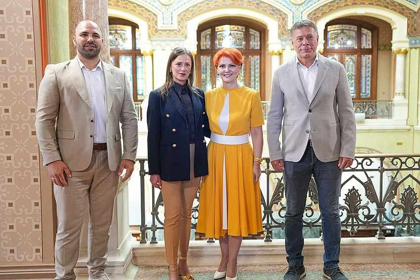 Делови срещи за установяване на въздушна връзка Горна Оряховица – Крайова проведе кметът Николай Рашков в румънския град