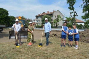 Ново спортно игрище се изгражда в двора на ОУ „Св. Климент Охридски“ в Павликени