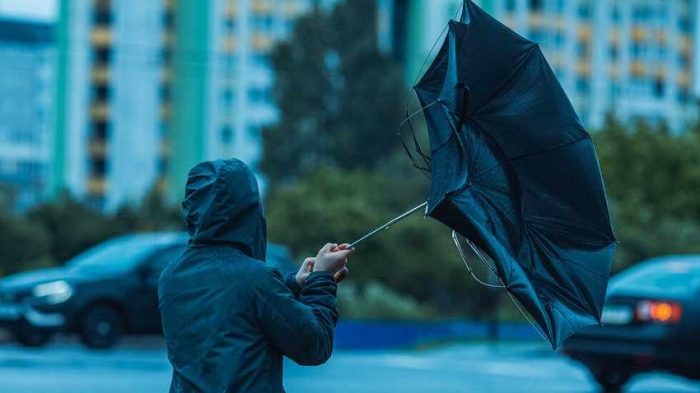 Жълт и оранжев код за бури, градушки и риск от наводнения