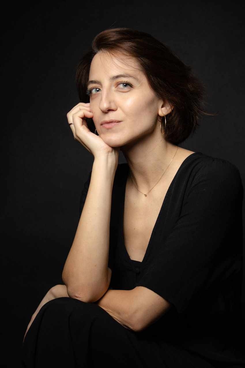 Елица Йовчева поставя \