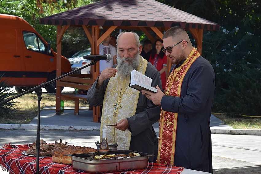 Стражишкото село Нова Върбовка бе домакин на Среща на родовете