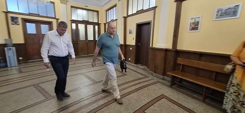 Административният съд във Велико Търново се произнася до седмица за казуса с кмета на Горна Оряховица
