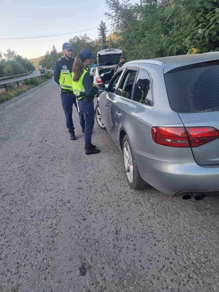 5-ма неправоспособни водачи за три часа установиха полицаи в областта
