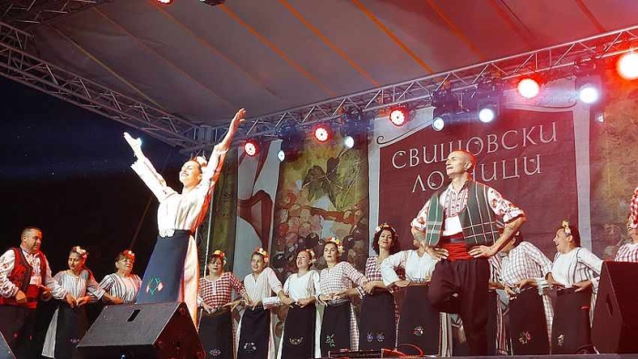 В Свищов официално бяха открити празниците на града „Свищовски лозници“