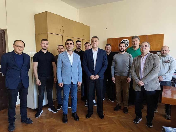 Завърши първият випуск на съвместната МП „Техническа и застрахователна експертиза в транспорта“ на Свищовската академия и ТУ - Варна