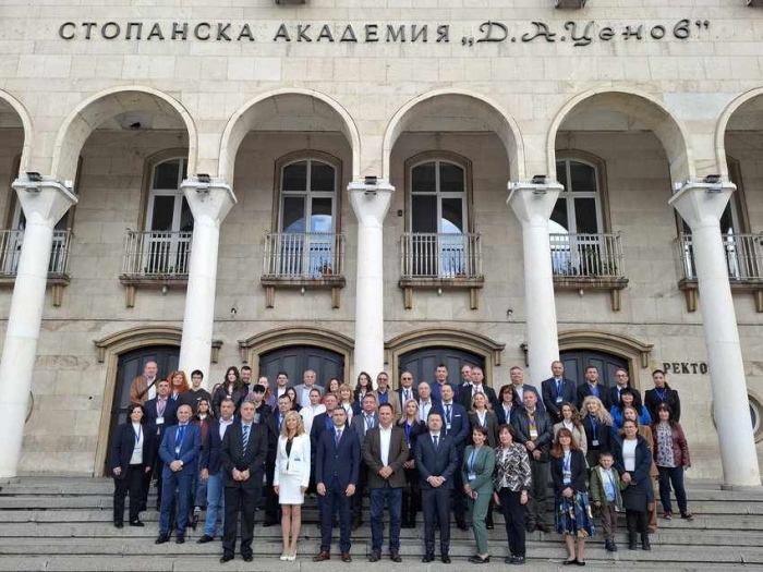Национална конференция срещна в Свищовската академия представители на научните среди и експерти в застрахователната и осигурителната практика